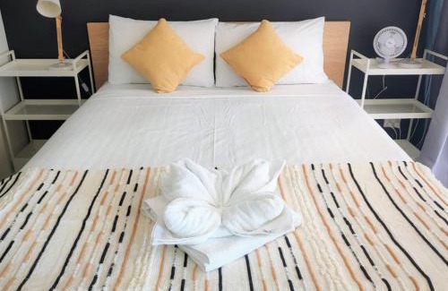 Belconnen Apartment | Lake Views Balcony in Spacious 1 Bed Unit - Hosted by CanStay