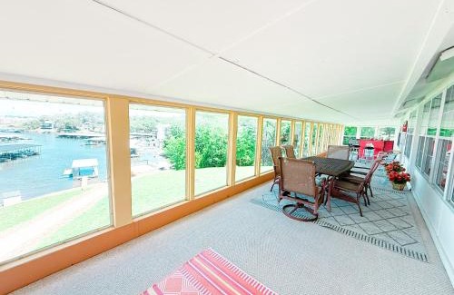 Osage Beach House | Lakefront 4bd25ba Grilldocksleeps 13pp