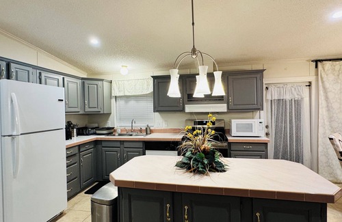 Willis House | Lakefront and Lakeview - Sunsets & Serenity at Gorgeous Lake Conroe, Willis, TX