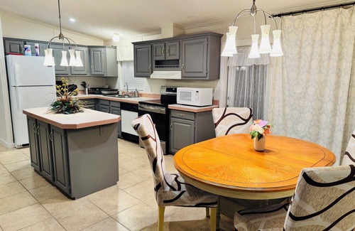 Willis House | Lakefront and Lakeview - Sunsets & Serenity at Gorgeous Lake Conroe, Willis, TX