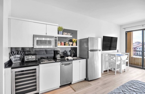 Lake Las Vegas Condo | Lakefront Bliss Stunning Views & Peaceful Vibes
