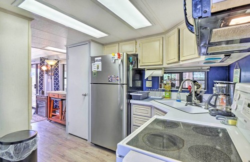 Breckenridge Cabin | Lakefront Breckenridge Cabin: 6 Mi to Ski Resort!