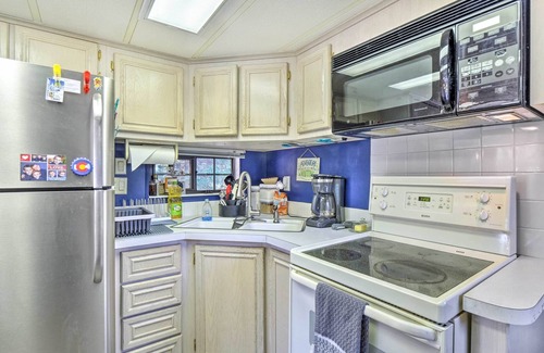Breckenridge Cabin | Lakefront Breckenridge Cabin: 6 Mi to Ski Resort!