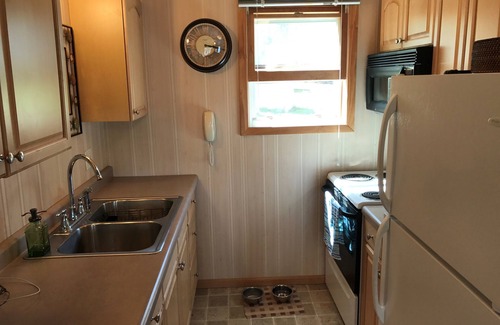 Grenville Cabin | Lakefront Cabin Perfect for Families. Cabin and Bunkhouse on Pickerel Lake, SD