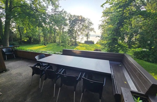 Montreal Ski Chalet | Lakefront Chalet in Montreal