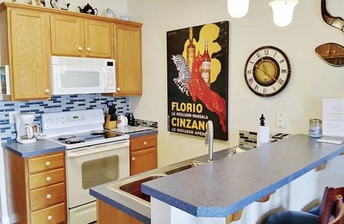 Huddleston Condo | *Lakefront Condo at SML* Mariner’s Landing