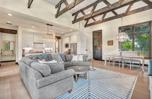 Spicewood Cottage | Lakefront home - Family-friendly resort community