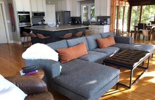 Edwards House | Lakefront Home with Breathtaking Panoramic Views