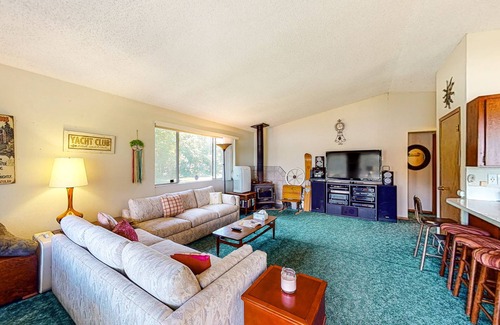 Rathdrum House | Lakefront home with private dock, large yard, wood stove, firepit, grill, W/D