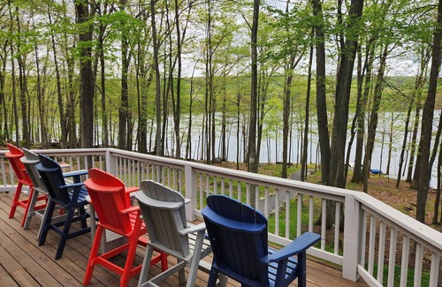 McHenry House | Lakefront, indoor pool; 6 min to WISP; 10 min to shopping, restaurants