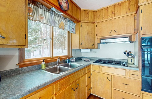 Woodruff House | Lakefront Lodge w/2 additional cabins, private dock, firepit, kayak & hammock