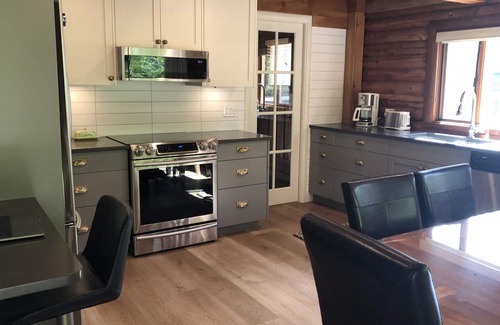 Pinecrest Estates House | Lakefront Log Home with Private Hot Tub in the Forest