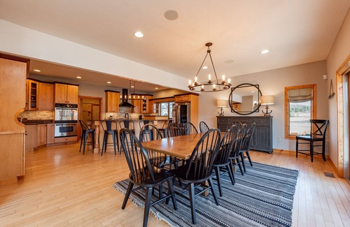 Waterfront Greens House | Lakefront Luxury w/Views, Fireplaces & Fun