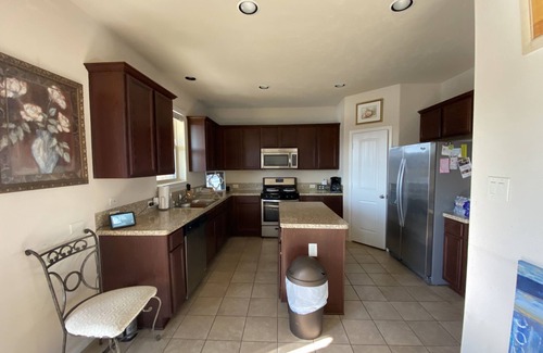 Missouri City House | LAKEfront Oasis w/Pier, Pool Table