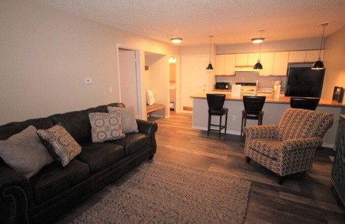 Osage Beach Condo | Lakefront One Bedroom Condo - King Bed - Close to the Water - Minimal Steps