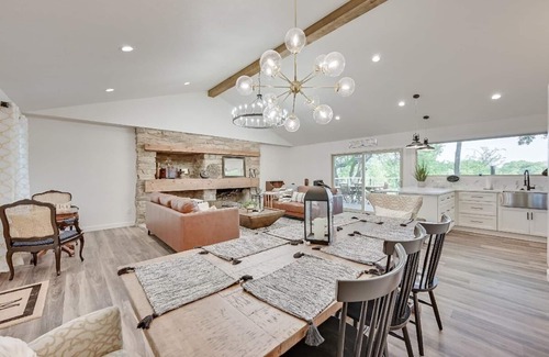 Bridgeport House | Lakefront, Private Dock, Spectacular Views, Spacious, Modern , 2 Large Decks, Firepit, Gameroom!