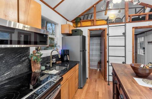 Shreveport House | Lakefront Tiny Emerald Wkayaks & Canoes