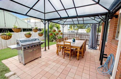 Paynesville House | Lakehouse on Waverley