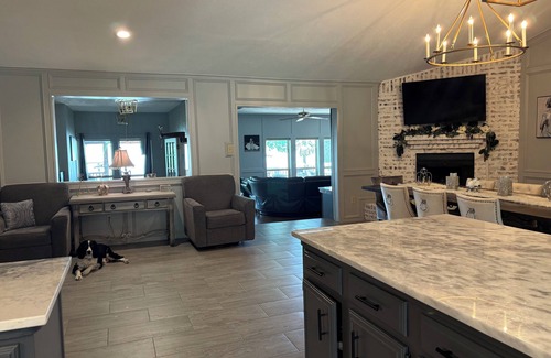 Lake Houston House | Lakehouse…Pool and Hottub. Waterfront property with boat dock.