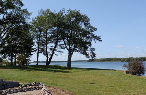 Brighton House | Lakehouse with 800 feet of waterfront near Prince Edward County!