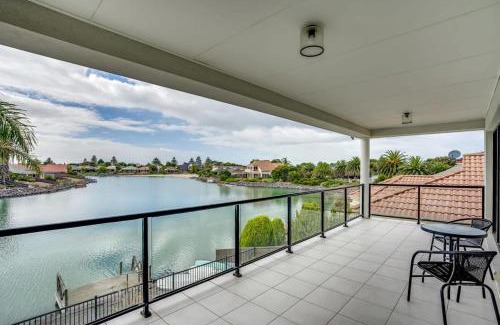 Encounter Bay House | Lakehouse28 Waterfront Resort Living Encounter Bay - BYO Linen