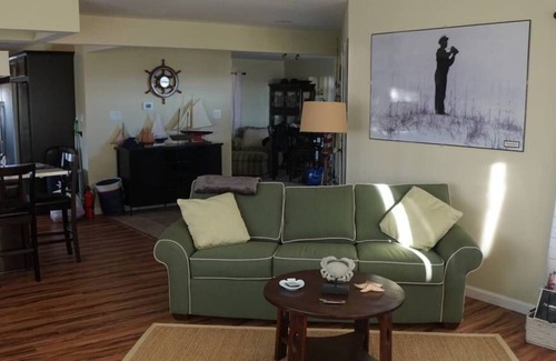 Pleasantville House | Lakes Bay Waterfront Location With Amazing Sunset Views!