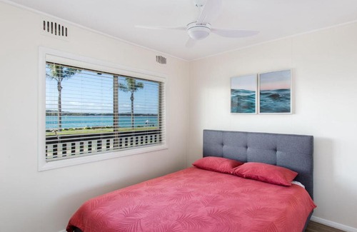 Tuncurry Apartment | Lakeside 6