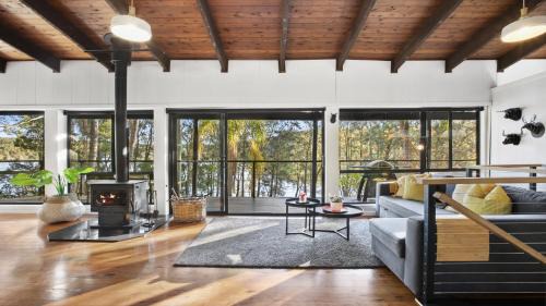 Copacabana House | Lakeside at Copacabana