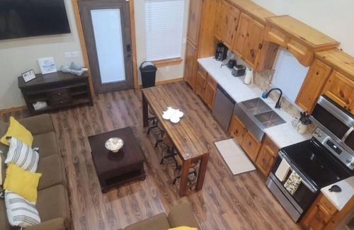 Willis Cabin | Lakeside Cozy-Cabin