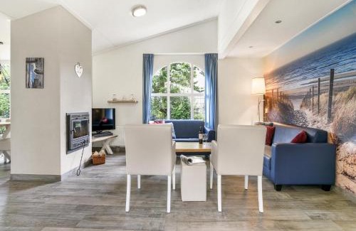 Brouwershaven House | Lakeside Escape & Sauna