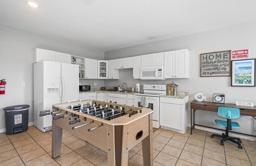Highlands House | Lakeside Family Game House @Red Ear River RV Park