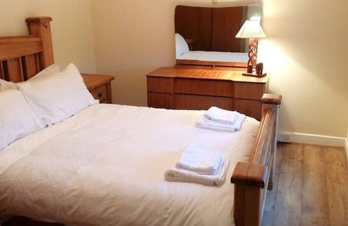 Donegal Other | Lakeside Farmhouse (5 mins from beaches) with private walks and gardens