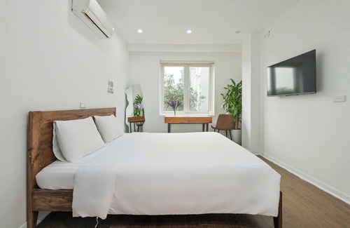 Doi Can House | Lakeside House - Hanoi