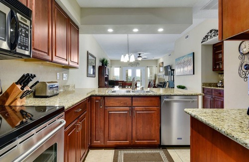 Highland Lake Estates Condo | 'Lakeside Island Retreat' - Hot Tubs, Pools, Tennis! Resort Style Stay! Fully Stocked! #1224