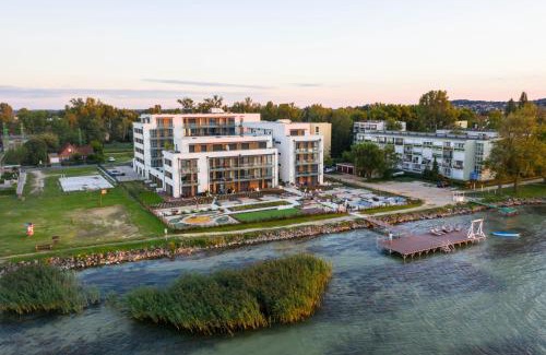 Fonyodliget Apartment | Lakeside Panorama Apartment 115