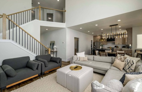 Provo Bay House | Lakeside Provo Stylish Getaway