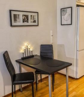 Jyvaskyla Apartment | Lakeside Serenity Lutakko - sauna, parking