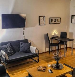 Jyvaskyla Apartment | Lakeside Serenity Lutakko - sauna, parking