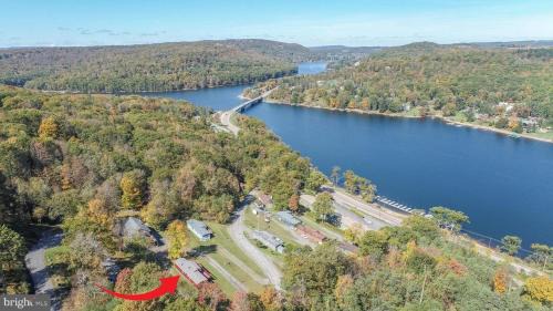 Thayerville House | Lakeski Lodge with direct lake and dock access!