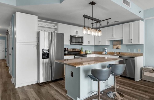 Panama City Beach Condo | Laketown Wharf Unit 1914
