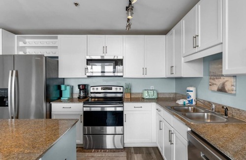 Panama City Beach Condo | Laketown Wharf Unit 1914