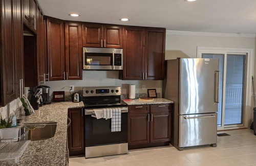 Stafford House | Lakeview Five Bedrooms Cape Cod Near Quantico and Historic Fredericksburg