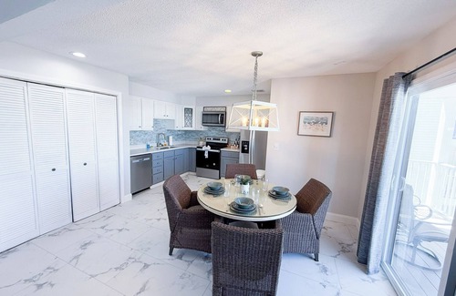 Osage Beach Condo | Lakeview Luxury 2BD/2BA/Private Balcony/Pool/Coffee Bar/Near Everything-Sleeps 6 PP