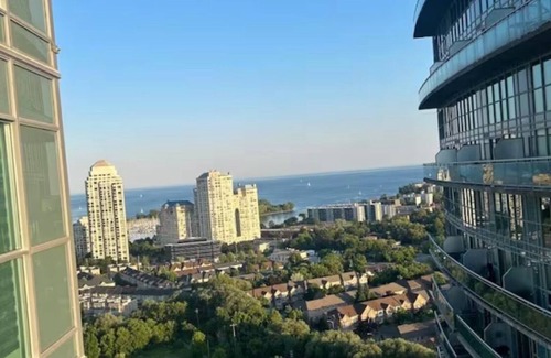 Humber Bay Apartment | Lakeview Luxury Condo Suite