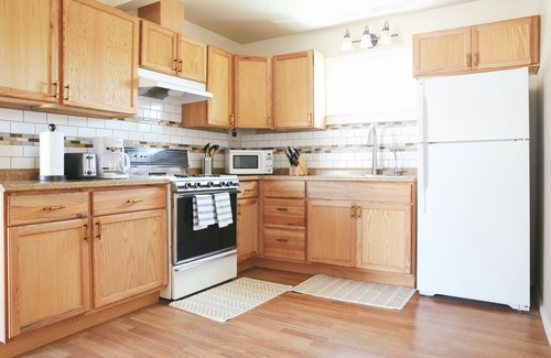 Wofford Heights Cabin | Lakeview Terrace Cal King Studio!