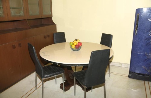 Sohna Apartment | Lal Kothi - Entire 2 BHK Homestay, Sohna