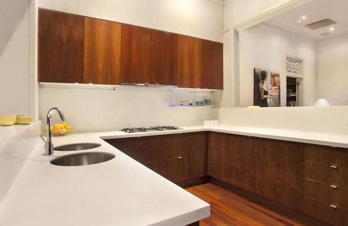 Kangaroo Point House | Lambert House at Kangaroo Point - Close to the CBD. Pet and family friendly