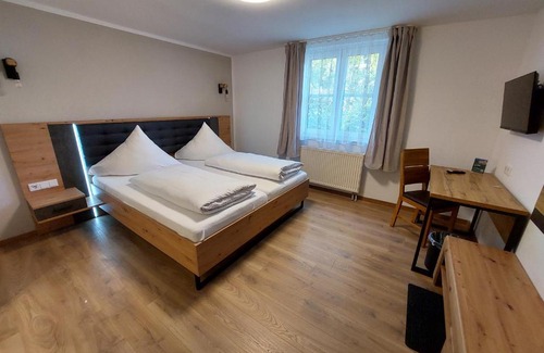 Bubenreuth Hotel | Landgasthof Mörsbergei