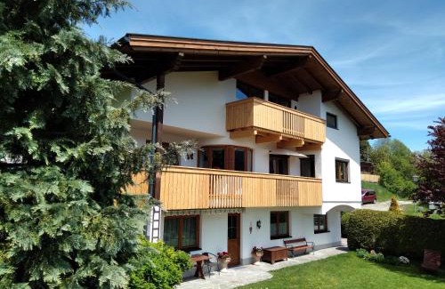 Telfes im Stubai Apartment | Landhaus Kirchmair