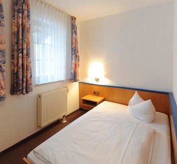 Dillstadt Hotel | Landhotel Der Distelhof mit Scheunencafé